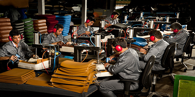 خط تولید کارخانه رایانه صنعت